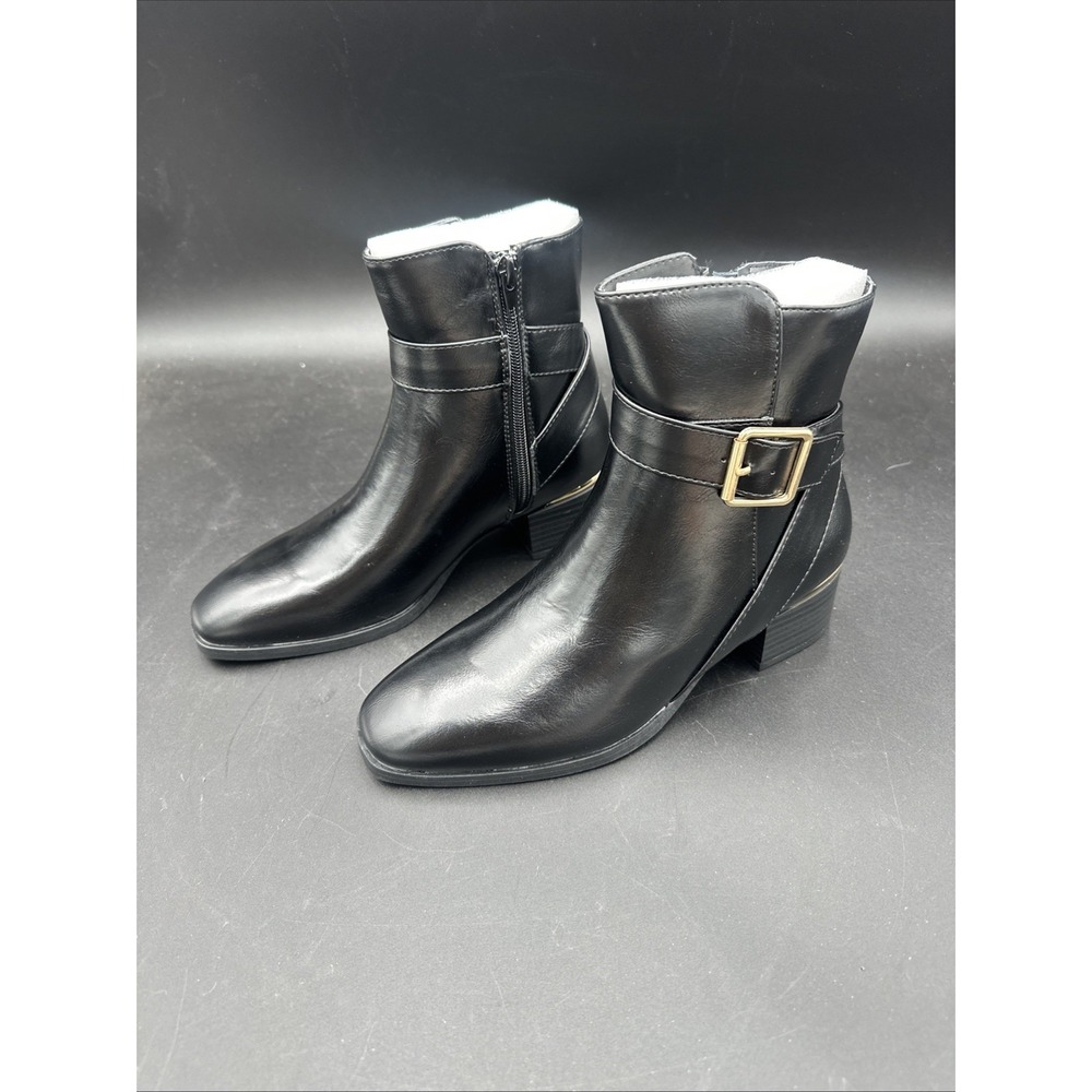 Journee Collection Women's Elley Black Buckle Ankle Heeled‎ Boots Size 5.5